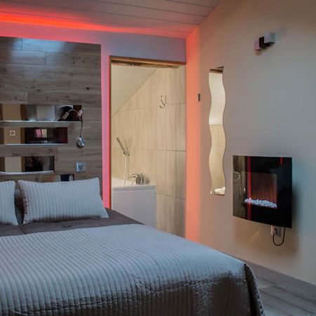 O Delices De La Monnerie Hotel Bourgnac Bagian luar foto